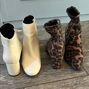 Set of 2 low heel ankle booties